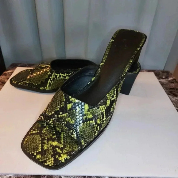 Urban Outfitter | Snake Square Toe Open Mules - Picture 4 of 14
